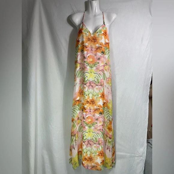 Banana Republic Dresses & Skirts - Floral banana republic maxi dress